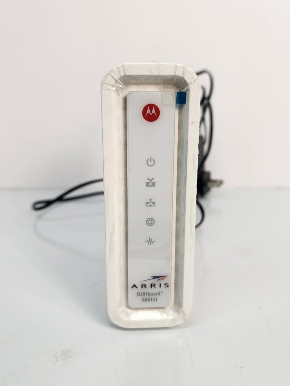 Motorola ARRIS SURFboard SB6141 DOCSIS 3.0 Cable Modem 400 Series White USED